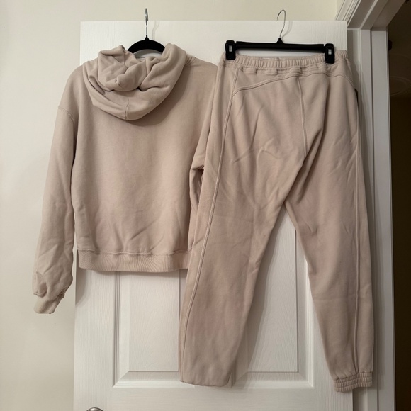 Abercrombie & Fitch Cream Hoodie Sweatshirt & Joggers Set - Picture 7 of 7